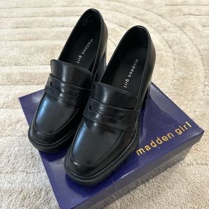 madden girl loafer heel